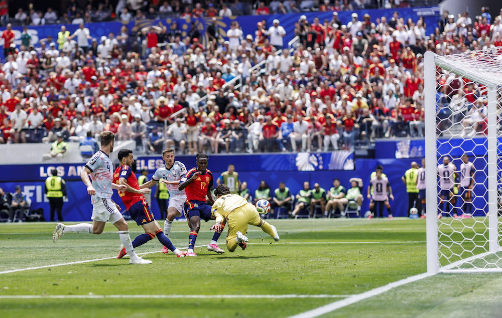 Munoz kvar på bänken när Spanien gick till semifinal